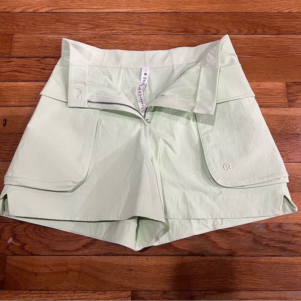 Relaxed-Fit Super-High-Rise Cargo Short 4"
